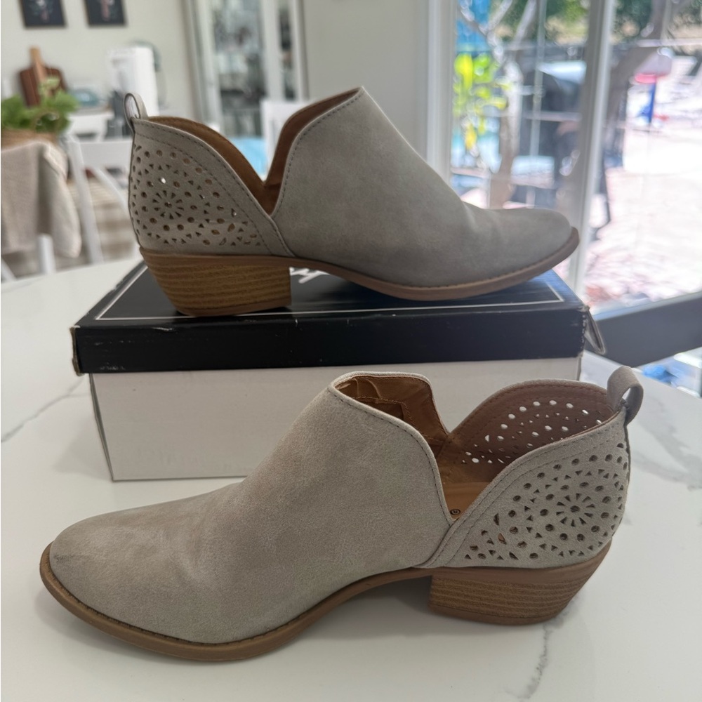 Qupid Light Gray Perforated Suede Ankle Booties - Picture 3 of 8